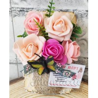 Магнит „Букет – розово“ с фоам цветя – подарък в органза